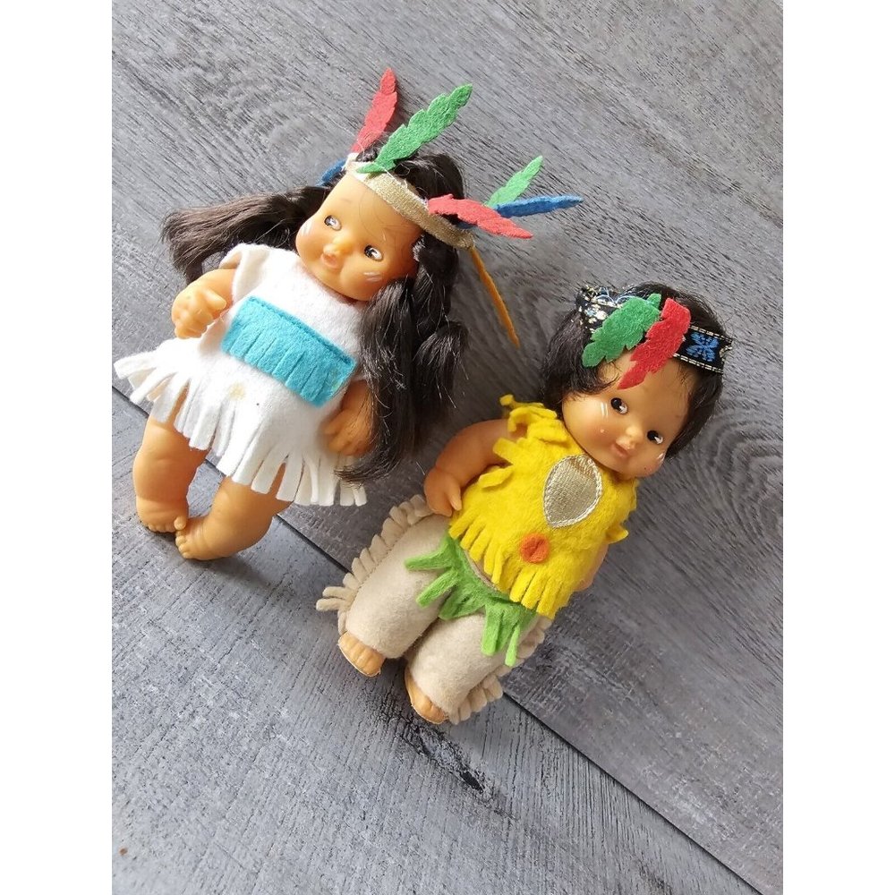 Vintage FAMOSA Los Cuentos de Barriguitas American Indian Doll Set 1980s